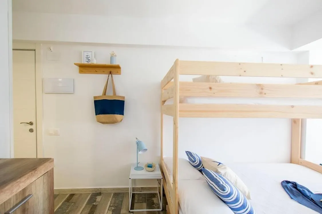 Apartbeach La Brisa Y Frente Playa La Pineda Apartment